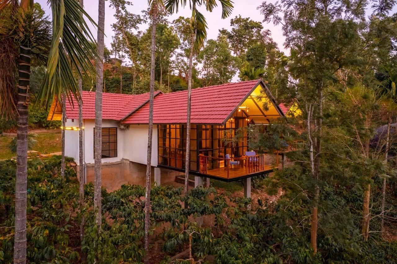 Stayvista At Cicada Chikmagalur 2Bhk Breakfast Included With Amazing View المظهر الخارجي الصورة