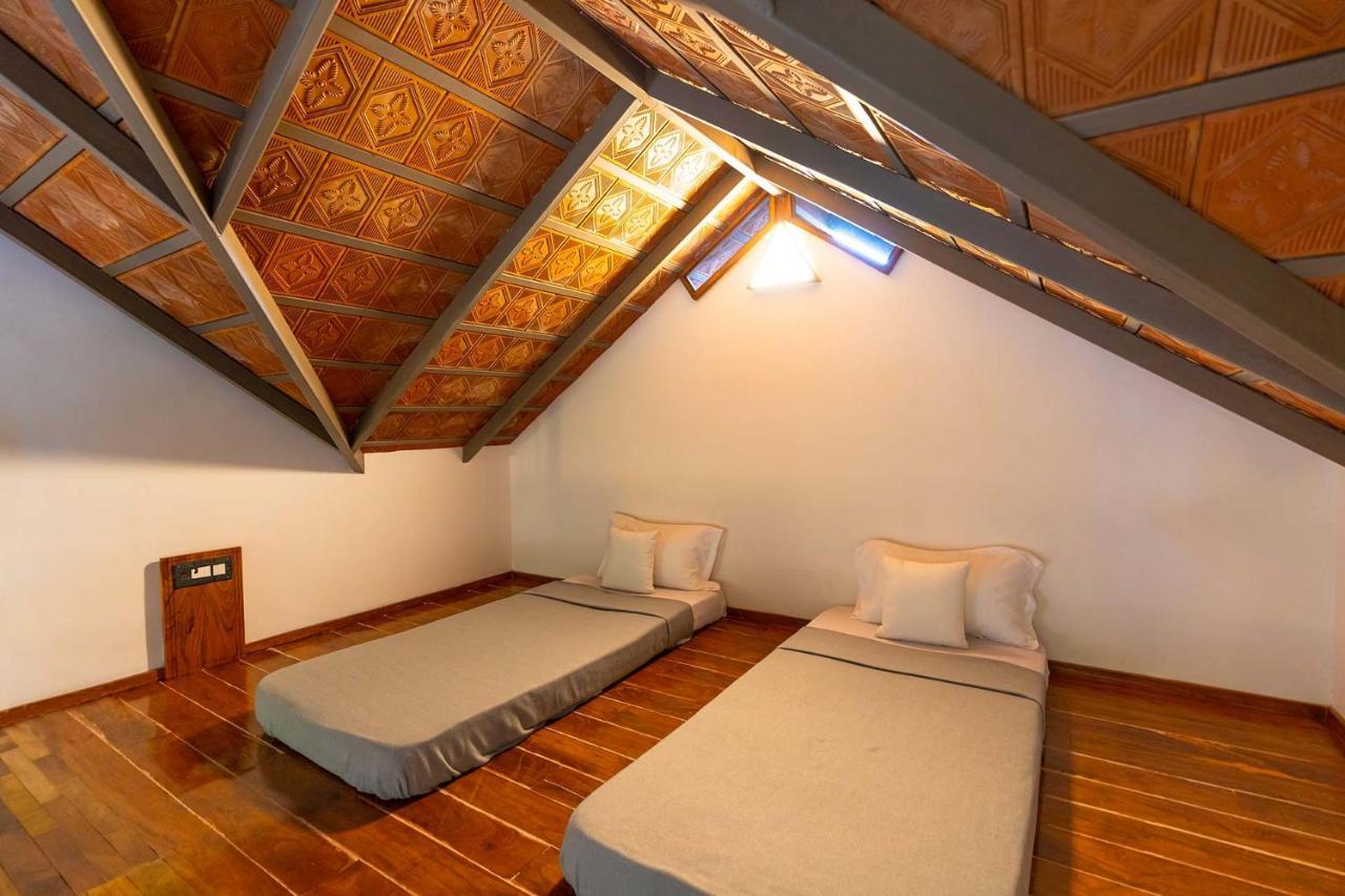 Stayvista At Cicada Chikmagalur 2Bhk Breakfast Included With Amazing View المظهر الخارجي الصورة