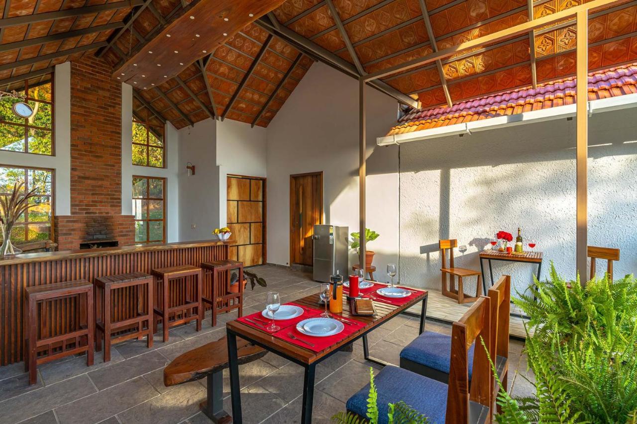 Stayvista At Cicada Chikmagalur 2Bhk Breakfast Included With Amazing View المظهر الخارجي الصورة